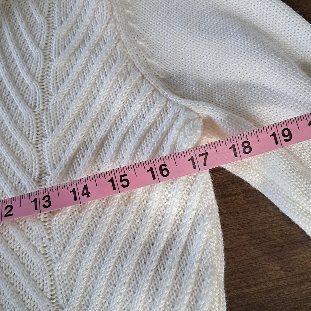 Calvin Klein Womens Ivory/White Turtle Neck Sweater Size Small